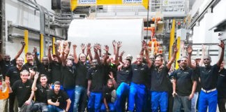 Picknik Marketing Pty boosts high-quality tissue capacity with start-up Start-up cheers: The team at the Picknik Marketing Pty launch of the Toscotec-supplied MODULO-PLUS tissue machine at its Johannesburg mill
