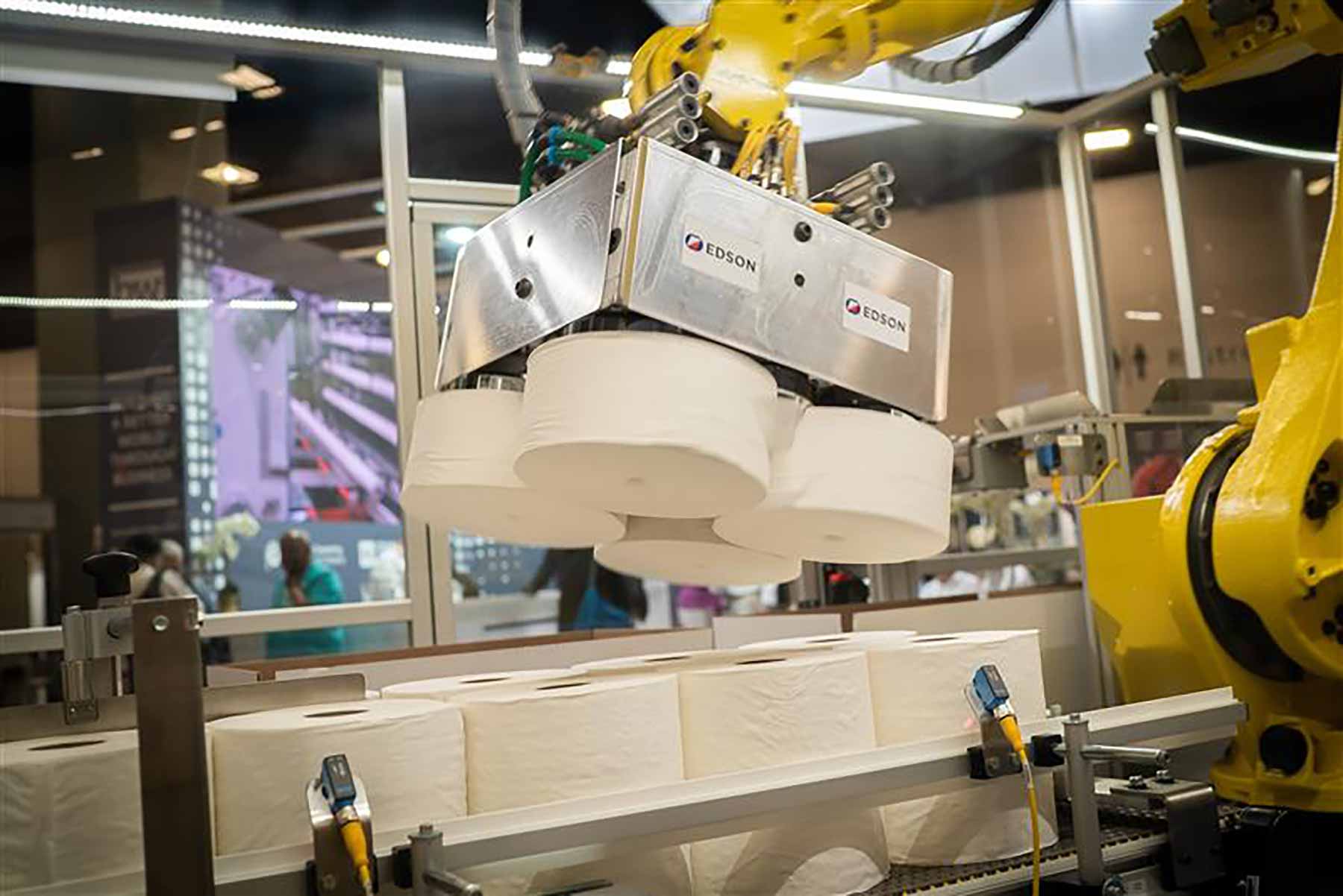 Flexibility, space efficiency, and modularity: the Edson 4000TL is designed for delicate or irregularly shaped items