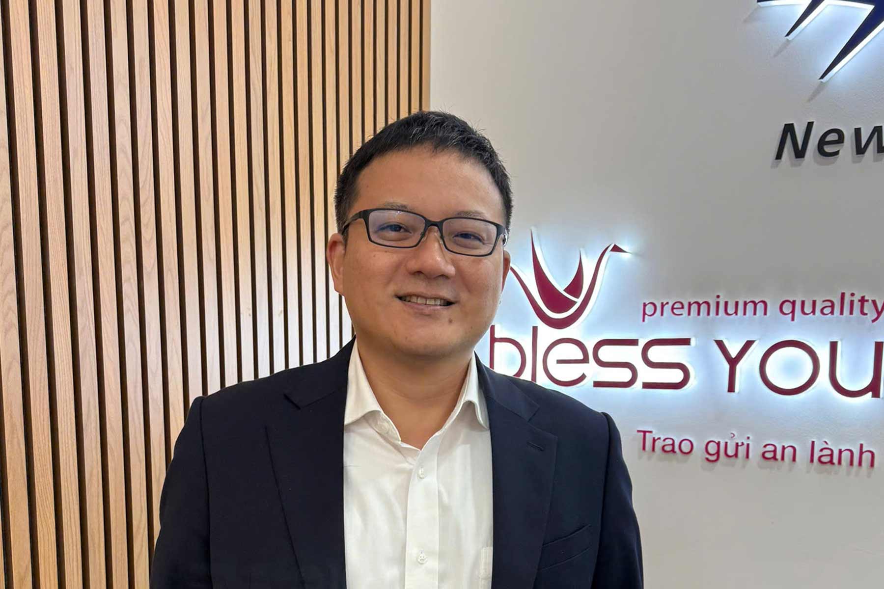 Ken Kimura, Chief Operation Officer, Saigon Paper Corporation. Ken Kimura, Chief Operation Officer, Saigon Paper Corporation.