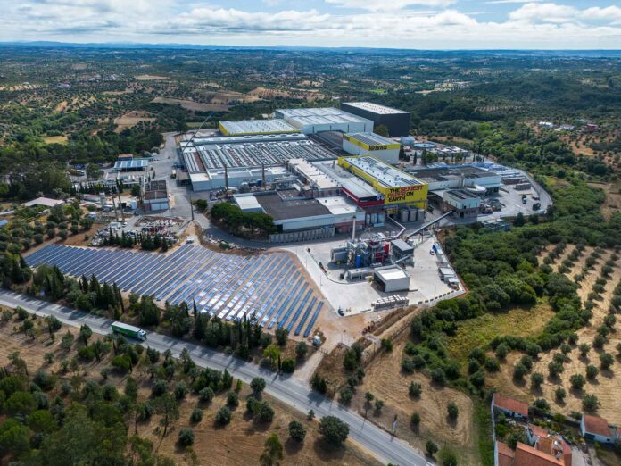 DJI_0933-Enhanced-NR-(2) European-first: in 2015, Renova became the first European tissue producer to invest in NTT tissue technology at its facility in Torres Novas (pictured)