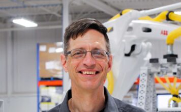 DISTRIBUTION SPECIAL NŪMOVE: Meeting the challenge of SKU proliferation with flexible and high-speed robotic palletising in modern tissue production Luc Vanden-Abeele, Director of Marketing at NūMove Robotics & Vision